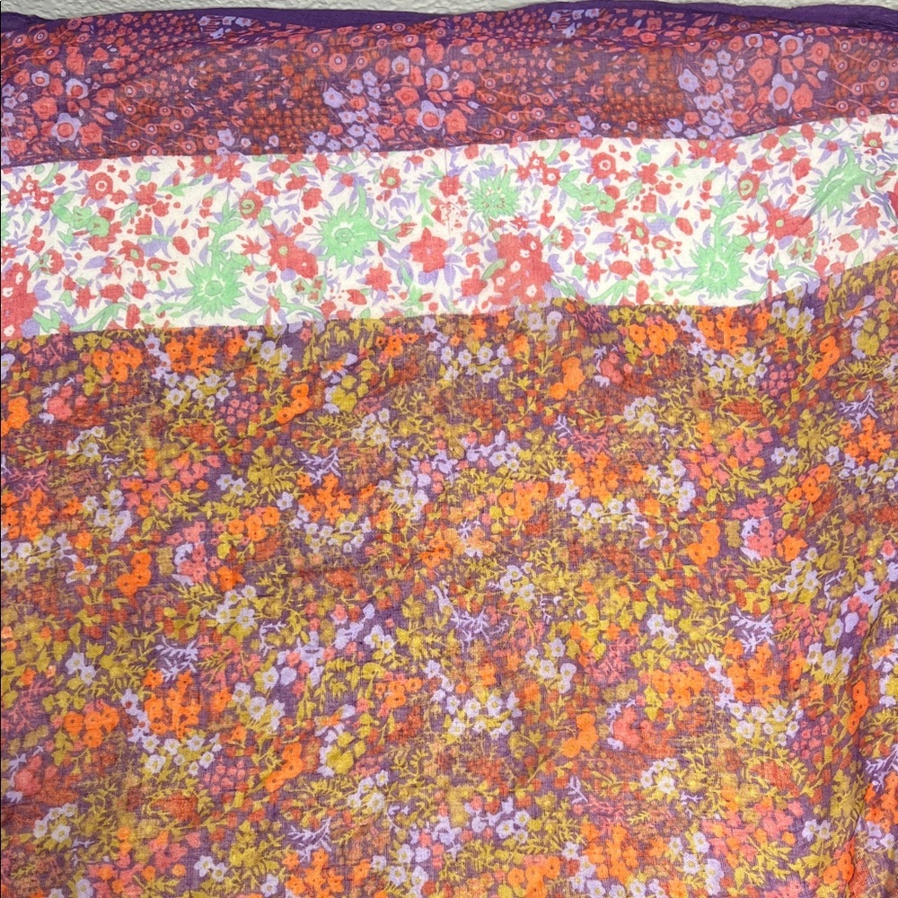 🛍️ 4 for $25 Boho Floral Scarf 39x38 Purple Multicolor Patchwork